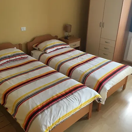 Okrepcevalnica Zemonska Vaga Gæstehus