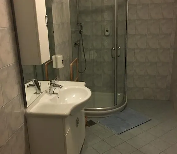 Okrepcevalnica Zemonska Vaga イリルスカ・ビストリツァ